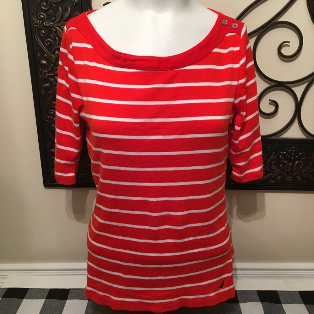 Ladies nautica top size medium